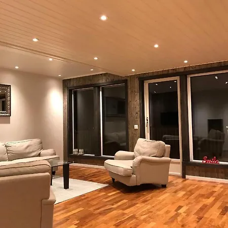 Med Jacuzzi Og Nydelig Utsikt Villa Gravdal (Vestvagoy)