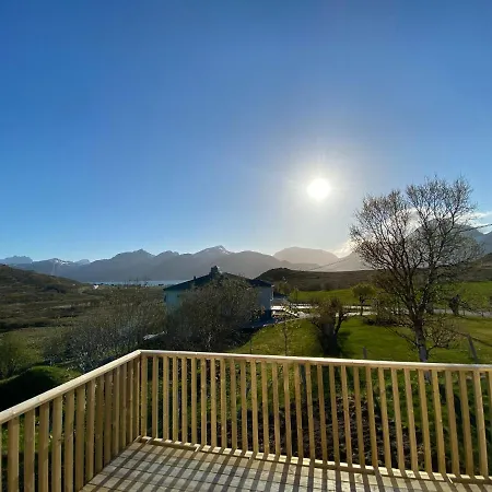 Med Jacuzzi Og Nydelig Utsikt Βίλα Gravdal (Vestvagoy)